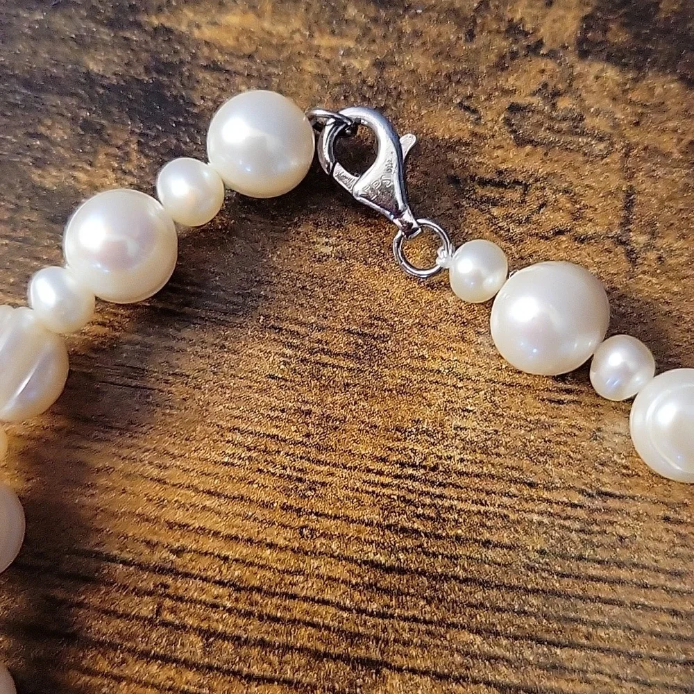Costume Pearl Necklace and Bracelet Set
